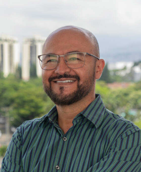 Doctor Felipe Marquez - Oral Rhabilitation